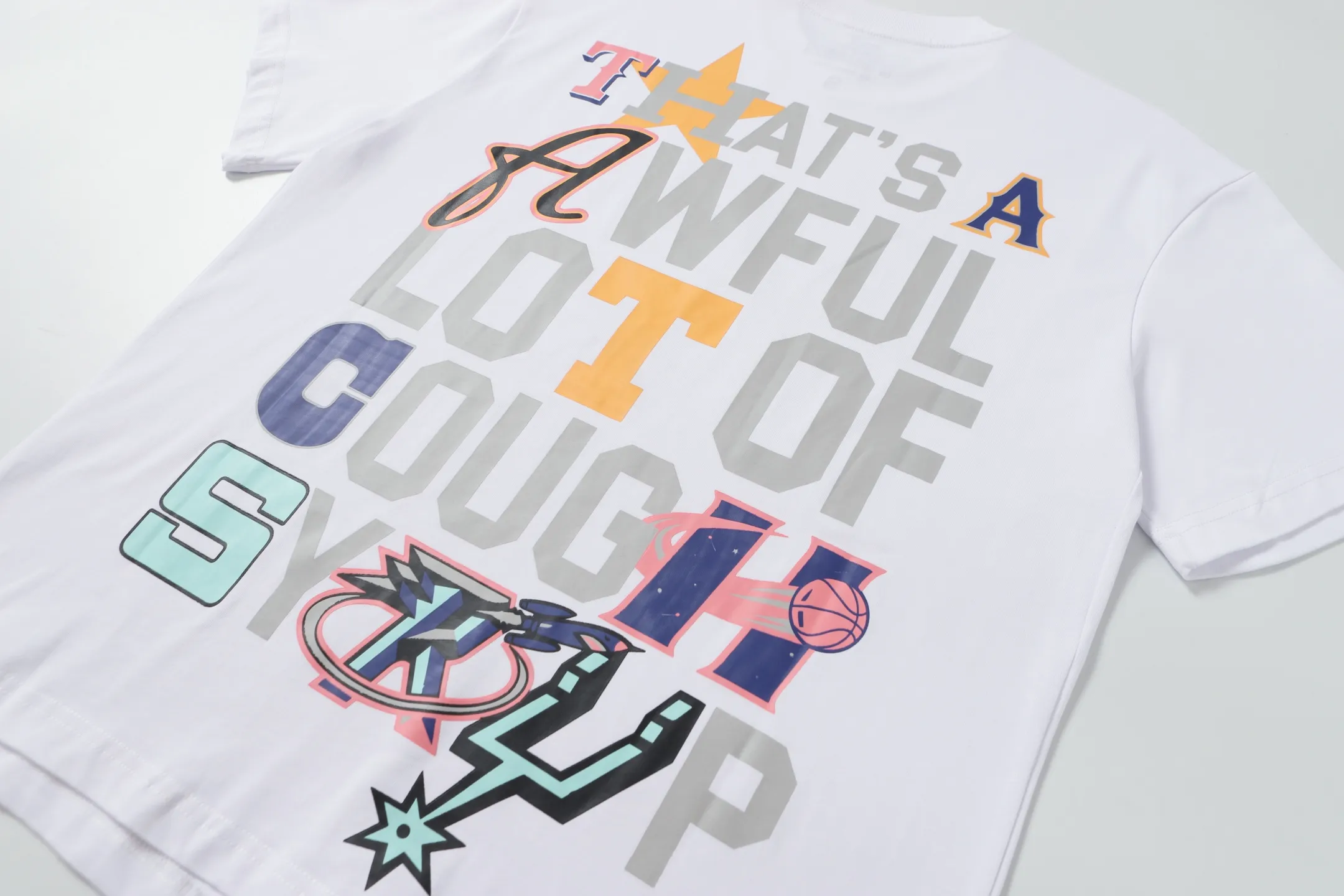 #White/Black ｜ THAT'S A AWFUL LOT OF COUGH SYRUP In Stock Real shot American simple trendy brand loose casual T-shirt Fabric (fabric): 32 counts Weight combed double yarn pure cotton Sizes (size): S-M L X L Color (colour): Black/White 👉